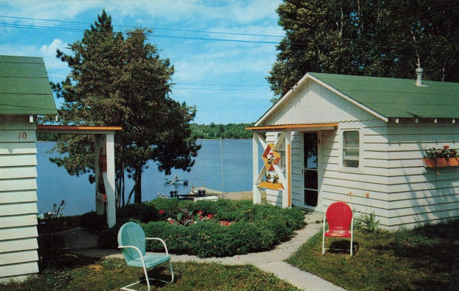 Vagabond Resort - Old Postcard Photo